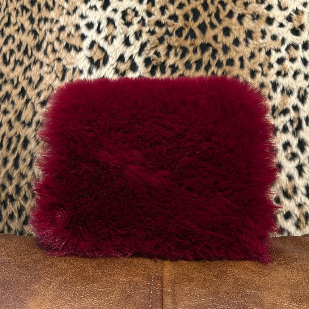 🚫SOLD🚫SOLD🚫 Jimmy Choo Madeline Faux Fur Crossbody Clutch Bag - Picture 3 of 15